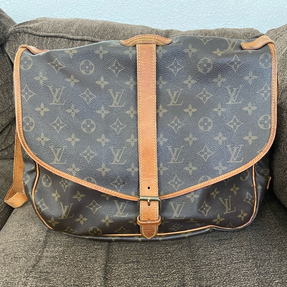 Vintage 1984 Louis Vuitton Saumur 35 Messenger Bag